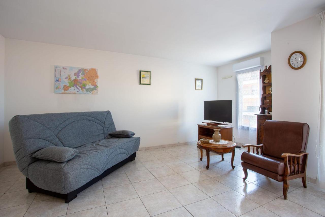 ניס Apartment With Sea View With Two Bedrooms מראה חיצוני תמונה
